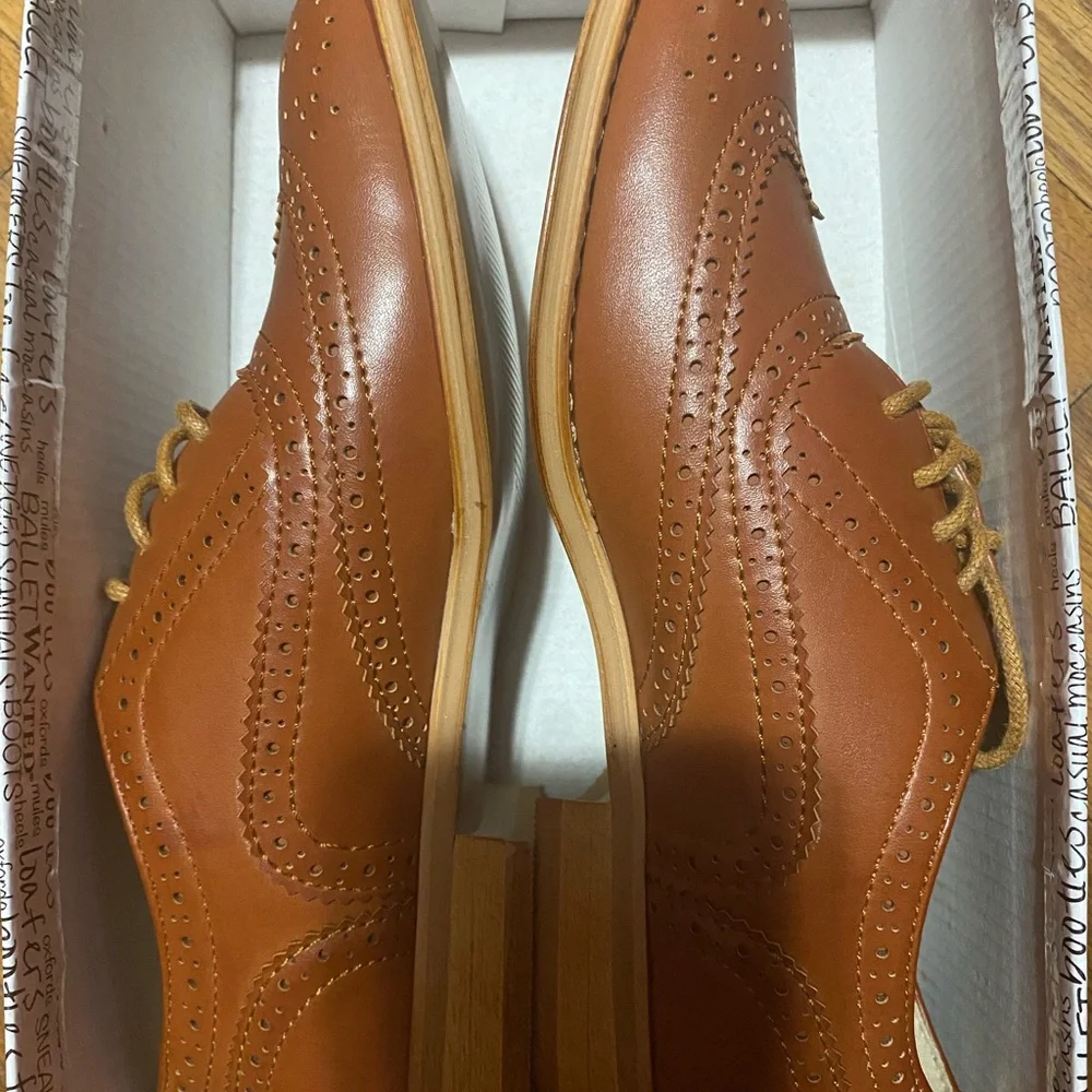 Wanted BRAND NEW oxford shoes- color- tan size 8. Very sleek and comfortable. - Picture 3 of 5